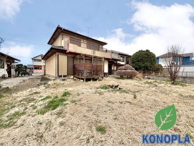 【中古戸建】太田市東別所町の外観|■外観｜広いお庭で子供達を伸び伸びと遊ばせてあげたい…！わんちゃんの為にドッグランを作りたい…！そんな願いが叶う132坪の敷地♪