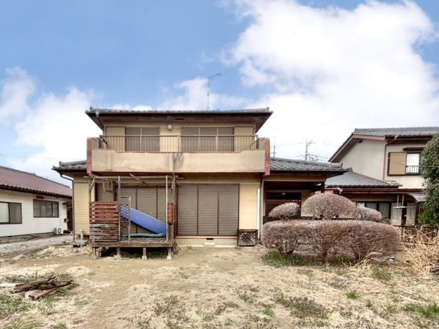 【中古戸建】太田市東別所町の外観|■外観｜南側の日当たりの良いお庭は、芝生を植えて子どもやペットが走り回れるようにすると、さらに屋外で過ごす時間を楽しめます。