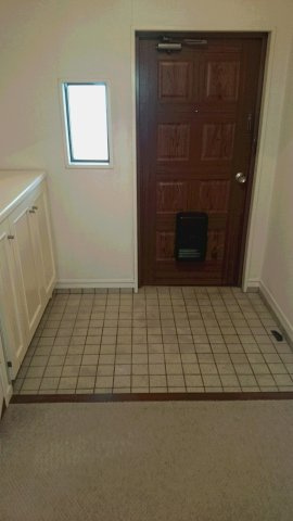 山内シャルム山口603の玄関|掲載写真は別住戸（同タイプ）のものです。現況と相違がある場合は、現況を優先いたします