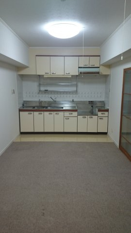 山内シャルム山口603の駐車場|掲載写真は別住戸（同タイプ）のものです。現況と相違がある場合は、現況を優先いたします