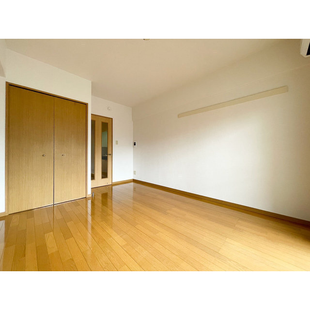 リヴァージュ松枝の居間・リビング