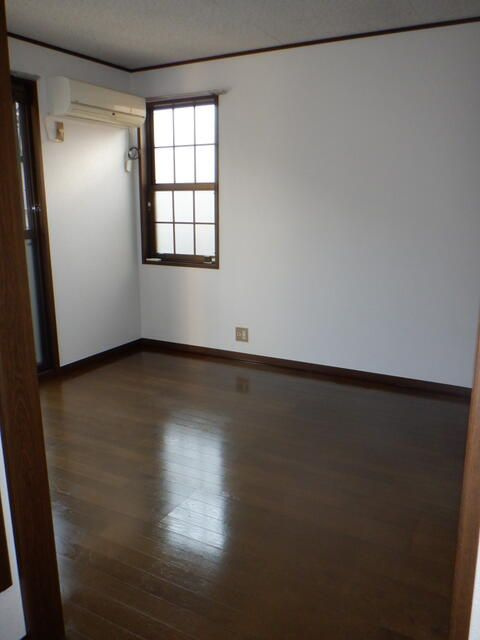 ファミーユ本多の居間・リビング