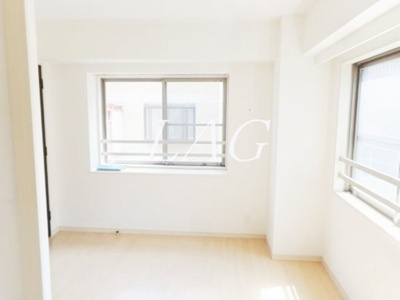 【居間・リビング】 | アメニティーコート相模大野 | 洋室のお部屋です。