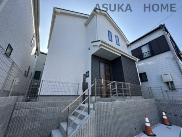 港南区東永谷1丁目戸建のその他|駐車スペース確保された閑静な住宅街の中にある3LDK＋ロフトA号棟です。