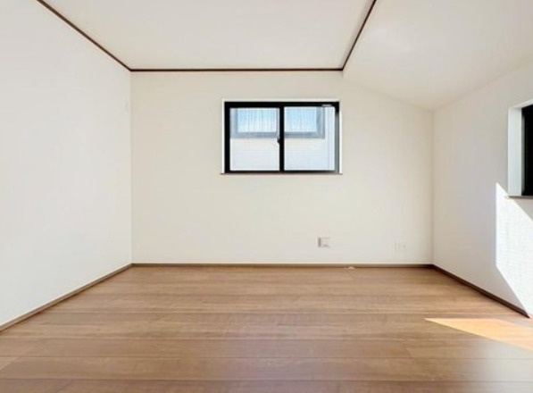 港南区東永谷1丁目戸建の洋室|建材、接着剤などはシックハウス対策品を使用しているので健康的に住める家です。