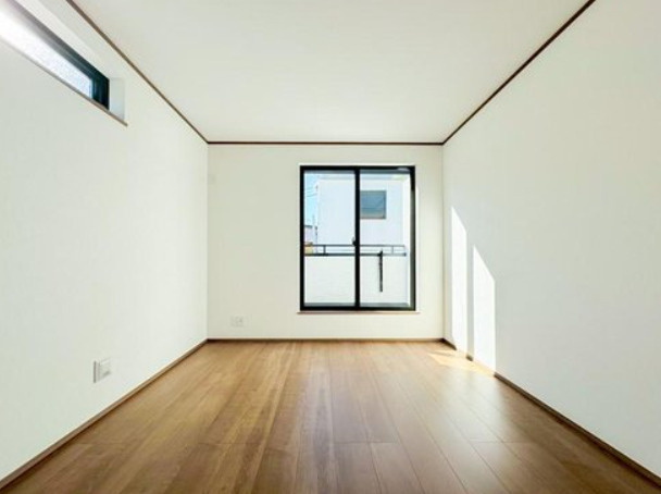 港南区東永谷1丁目戸建の洋室|床の段差解消フラットフロア綱月防止に役立ちます。