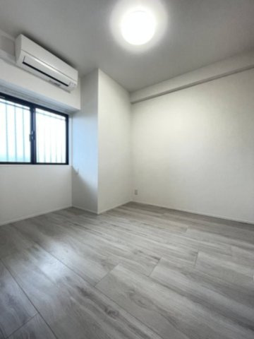 メッツ立石の洋室