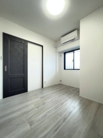 メッツ立石の洋室