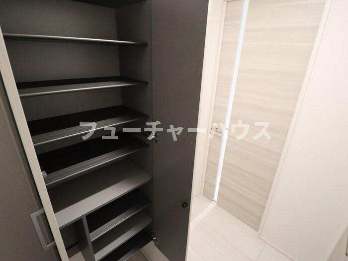 Ｄ‐Ｉｎｖｅｓｔ東原Ａ　Ａの玄関