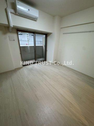 REXIA Shin Umeda DUOの居間・リビング|ゆったりとした居間です