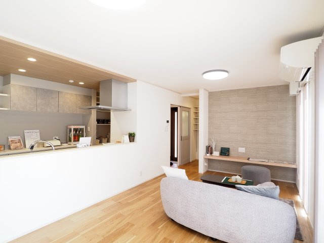 【居間・リビング】 | 伊達市保原町高子岡 | ★内覧予約で新米4kg★