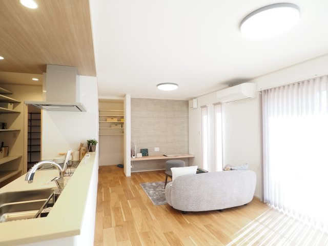 【居間・リビング】 | 伊達市保原町高子岡 | ★内覧予約で新米4kg★