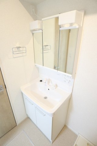 プラシードCOCOⅢの独立洗面台|※建築中の為、同ハウスメーカー施工イメージです。