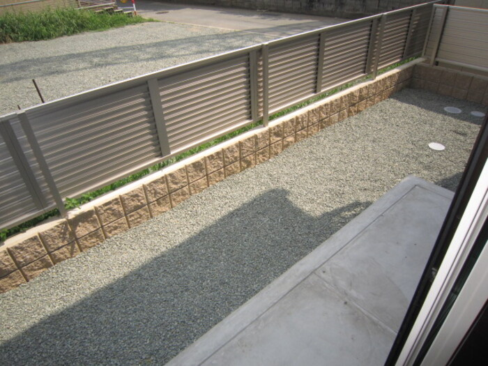 熊本市東区上南部２丁目のアパートの庭