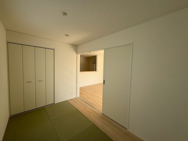 ♥♥うるま市塩屋第1-1号棟（全4棟)の和室|和室ならではの温かな和の空間で寛ぎの時間を過ごせます