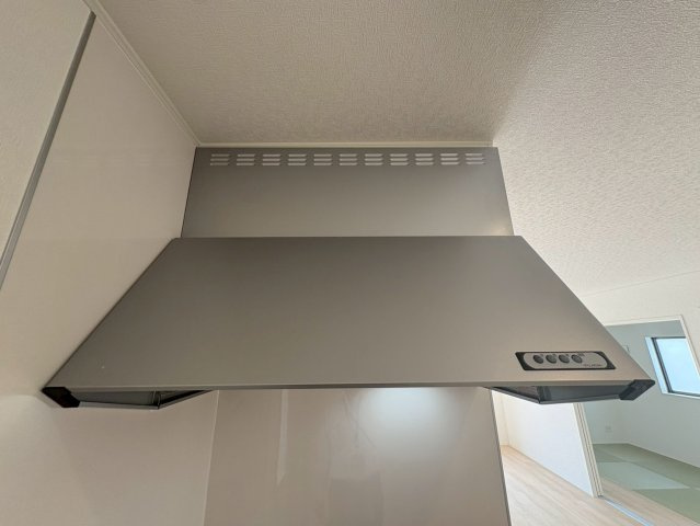 ♥♥うるま市塩屋第1-1号棟（全4棟)の玄関|収納もある玄関です