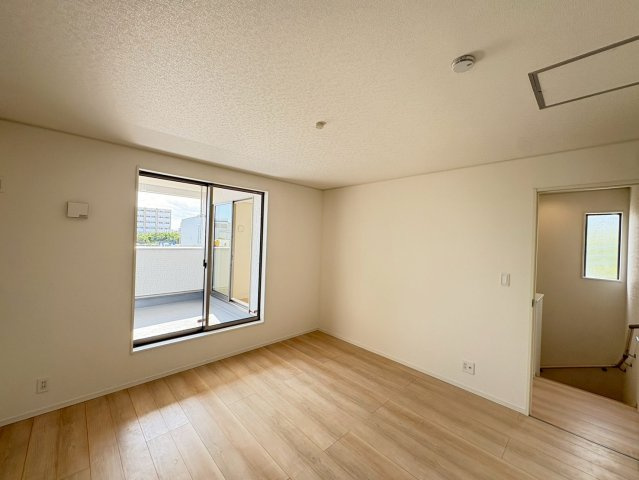 ♥♥うるま市塩屋第1-1号棟（全4棟)の洋室|きれいな洋室です