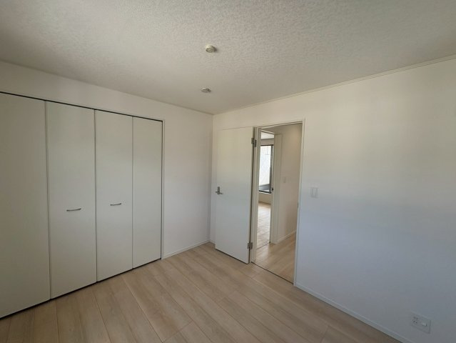 ♥♥うるま市塩屋第1-1号棟（全4棟)の洋室|個人の部屋や寝室として使える洋室です