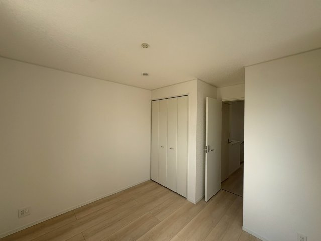 ♥♥うるま市塩屋第1-1号棟（全4棟)の洋室|使い勝手のいい洋室です