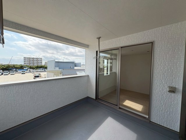 ♥♥うるま市塩屋第1-1号棟（全4棟)のバルコニー|バルコニーがあります