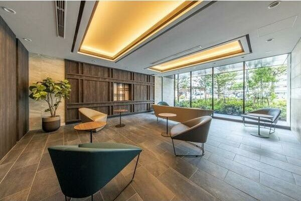 ラフィシア上前津(Rafficia Kamimaezu)の玄関