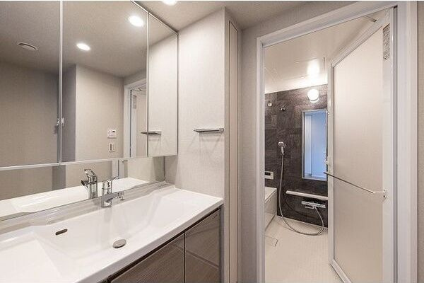 ラフィシア上前津(Rafficia Kamimaezu)の収納