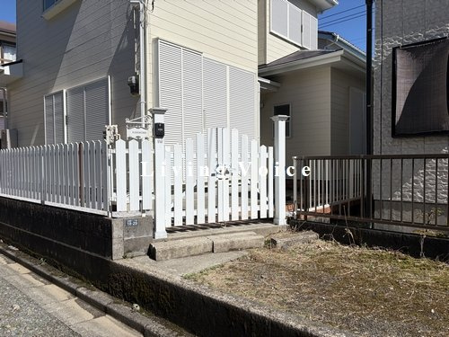 【エントランス】 | 【仲介手数料０円】厚木市三田南1丁目　中古一戸建て | 厚木市三田南1丁目　中古一戸建て