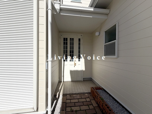 【玄関】 | 【仲介手数料０円】厚木市三田南1丁目　中古一戸建て | 厚木市三田南1丁目　中古一戸建て