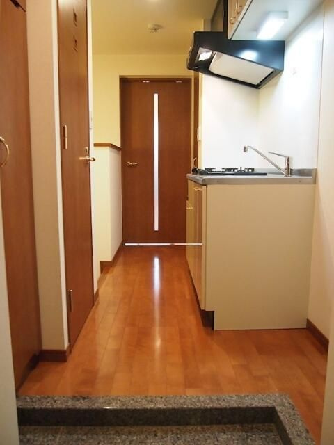 ルーブル早稲田六番館の玄関