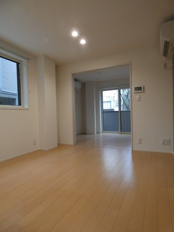 スカラーレ牛込（ＩＯＴ賃貸）の居間・リビング