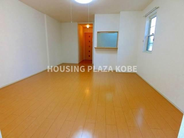 メゾン離宮前Ⅱの居間・リビング