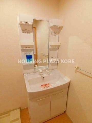 メゾン離宮前Ⅱの独立洗面台