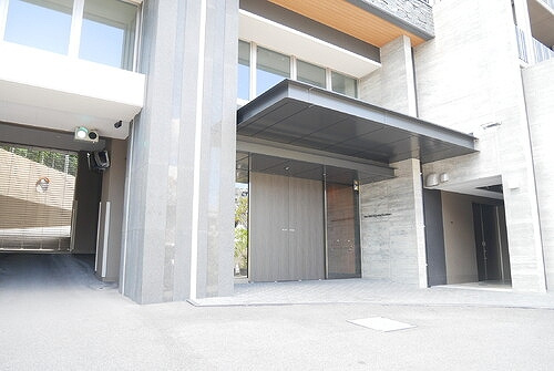 デュオヒルズ比治山レジデンスのエントランス|エントランスアプローチ