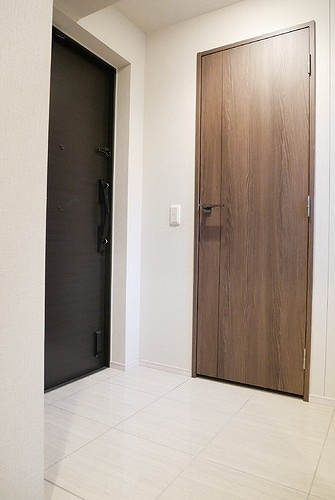 デュオヒルズ比治山レジデンスの玄関|玄関・シューズクロゼット　※内装工事前