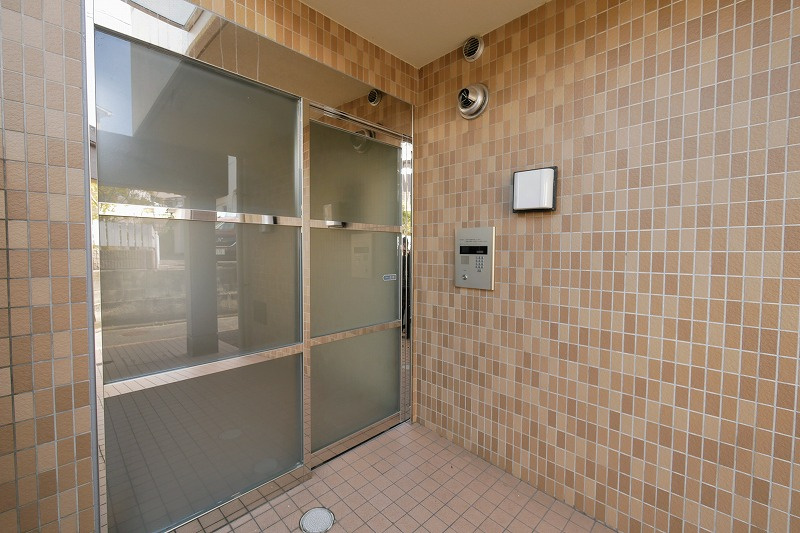 メゾン長束西のエントランス|メゾン長束西103号室

　