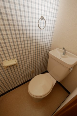 メゾン長束西のトイレ|メゾン長束西103号室