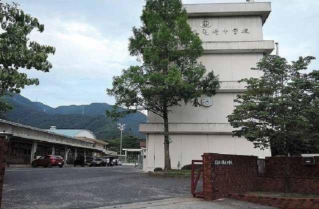 エソール　パラディスの周辺|亀崎中学校まで1100m