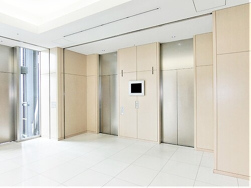 アーバンビューグランドタワーのその他|エレベーターホール　※2023年7月撮影