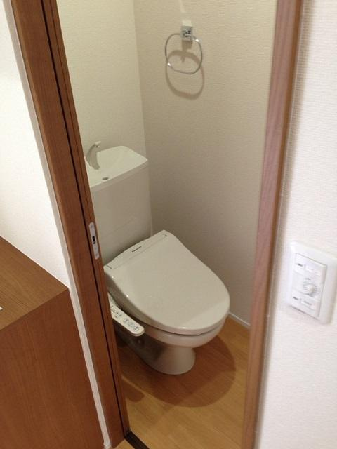 サンネクスト府中のトイレ|シンプルで使いやすいトイレです