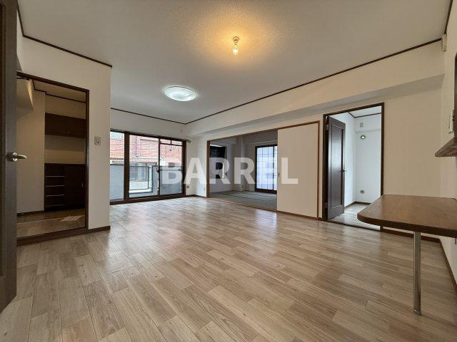 ウィンディ緑地の居間・リビング