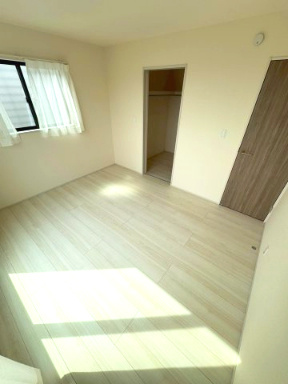裾野市桃園　新築戸建　全１棟　１号棟の洋室|現地撮影
