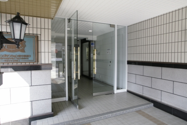 ライオンズマンション府中桜通りのエントランス