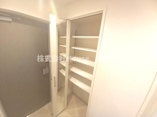 神戸Harborside 萬利Residenceの収納