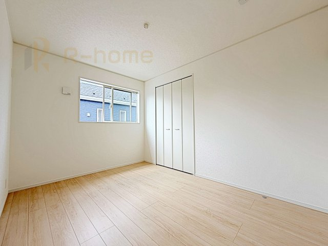取手市宮和田第9　新築戸建て　1号棟の洋室|どんな部屋家具も合わせやすいシンプルな洋室！
たっぷりの日差しと心地よい風が舞い込む住まい♪