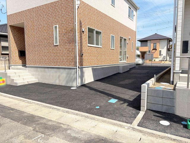 取手市宮和田第9　新築戸建て　1号棟の駐車場|カースペースは2台お停めいただけます♪