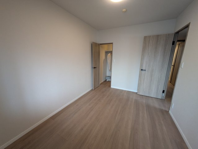 【洋室】ベルドゥムール海老名弐番館 