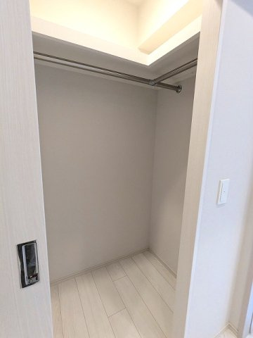 LEFOND PROGRES田原町の収納|洋室のウォークインクローゼット