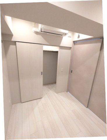 LEFOND PROGRES田原町の設備|洋室、インターネット無料、ペット可、エアコン2台付、ダウンライト付、ウォークインクローゼット、取り外し可能な室内物干し設備付き