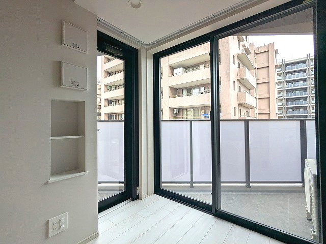 LEFOND PROGRES田原町の設備|8F、ダイニングは2面採光です