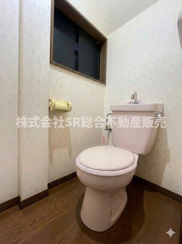 玉串元町1丁目中古戸建のトイレ|トイレは2か所にあり、朝の身支度がスムーズに行えます！